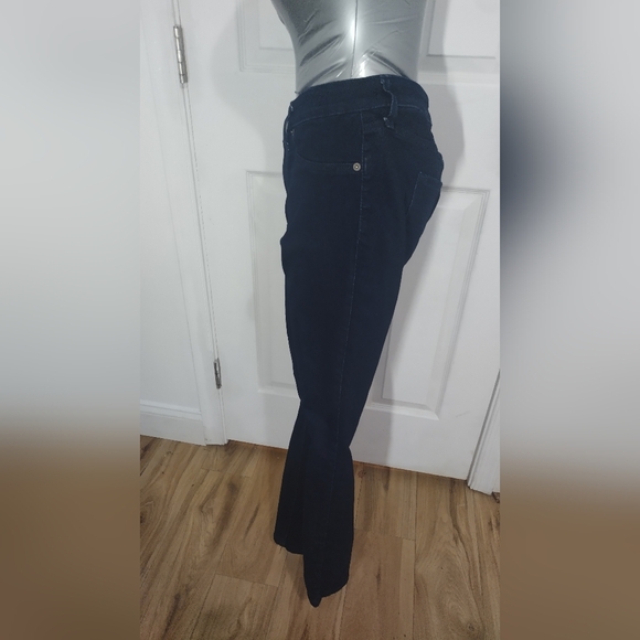 Women's Dark Blue Jeans - Picture 2 of 4